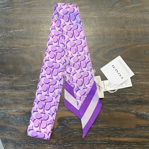 Coach Accessories - NWT Coach signature C sky 💯 silk twilly,